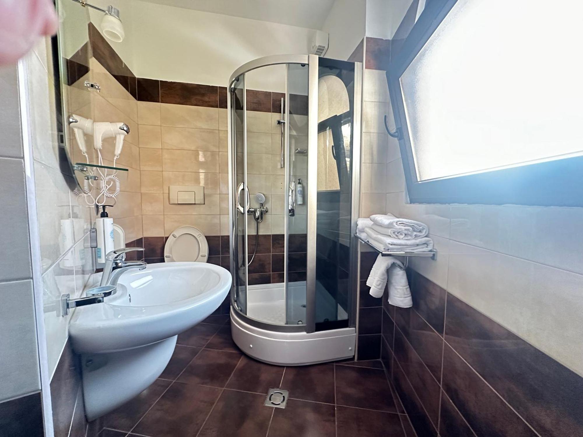 Panorama Rooms Hotel Near The Old Bazaar Krujë Exteriér fotografie